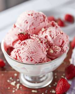 Strawberry ice cream