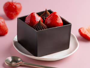 Strawberry & Chocolate Mousse Pastry [1 Piece]