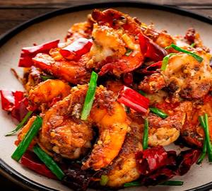 Pan Fried Chilli Prawns ( 8 pcs)