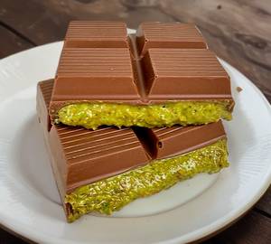 Dubai Kunafa Chocolate