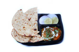 Veg Kolhapur + Tandoori Roti 2 / 1 Butter Naan + Salad