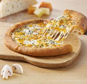 Sourdough Classic Truffle Veg Pizza (Reg)