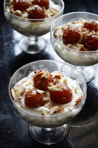 Gulab Jamun With Ice Cream