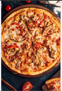 Chicken blast pizza