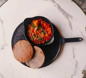 4 Kuttu Poori Aloo Sabji