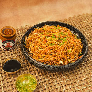 Desi Veg Chowmein