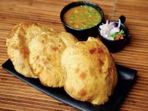 puri with sabji (8 Pori)