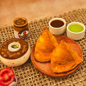 Samosa Choley Chaat [2 Pcs]