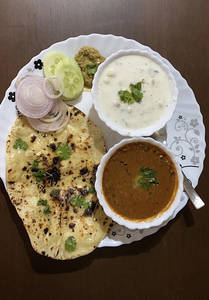 Dal Makhni +2 Baby Naan +raita