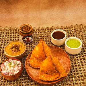 Banarasi Samosa Chaat [2 Pcs]