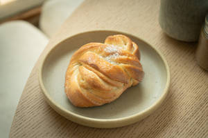 Cardamom Bun