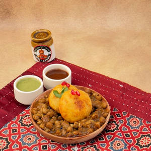 Aloo Tikki Chole In Olive Oil [2 Pcs]