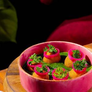 Paneer & Potato Dumplings With Spinach Sauce