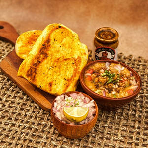 Matar Kulcha