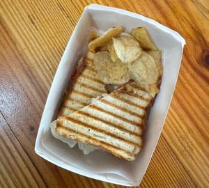 Veg Cheese Sandwich with wafers