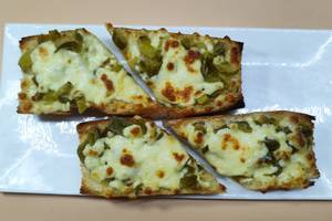 Jalapeno Heat Garlic Bread