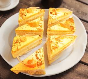 Butter scotch pastry [1 piece]