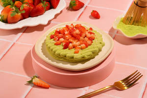 Matcha Cream Cheese & Strawberry Pancake