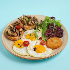 Egg Sunny Side Up With Balsamic Mushroom