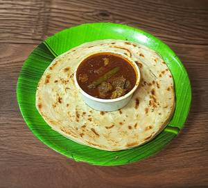 2 Parotta With Beef Curry