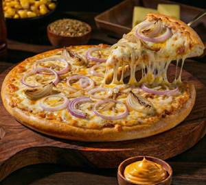 Cheese and onion pizza