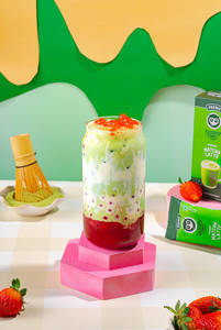 Boba Chunky Strawberry & Matcha Iced Latte
