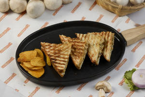 Creamy Mushroom Sandwich