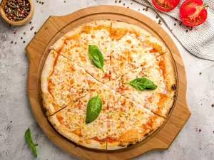 Margherita Neapolitan Pizza (10)