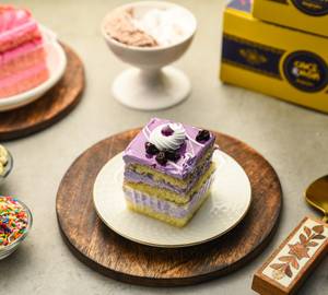 Black Current Pastry