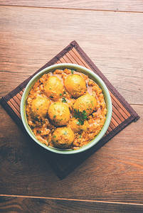 Dum Aloo Banarasi
