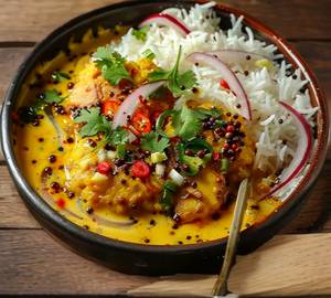 Kadhi pakoda mini thali