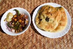 Chana Kulcha-(2pcs Kulcha)