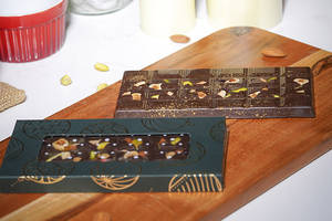 Santa’s Fruit & Nut Bar