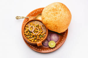 Paneer Chana Bhatura
