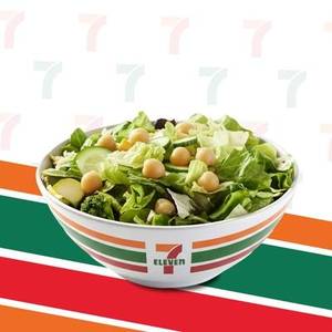 GARDEN SALAD WITH CHICKPEAS