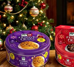 English Dundee Cake 450Gm With Exotic Dry Fruit Cake 300 Gm (With Egg)