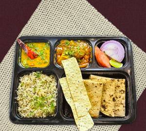 Saas Bahu Magic Gharwali Thali