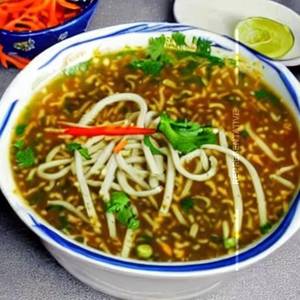 Veg thukpa noodles soup