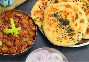 Chole Kulcha