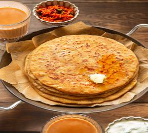 Aloo payaj paratha with mix pickli