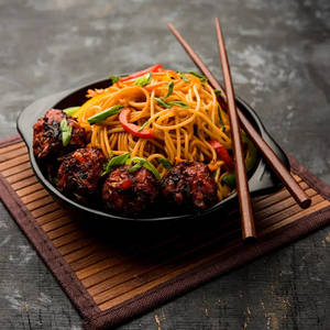 Hakka Noodles + Manchurian