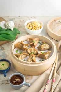 Spinach Corn Momos