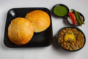 Kachori with chhole