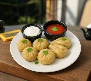 Veg Fried Momos [8 Pieces]