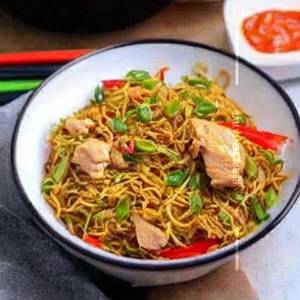Chicken Singapore Noodles
