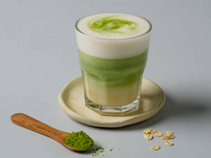 Hot Matcha Latte-Oat Milk