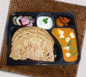 Paneer Matar Bhurji With 10 Butter Roti