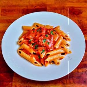 Red Sauce Cream Pasta