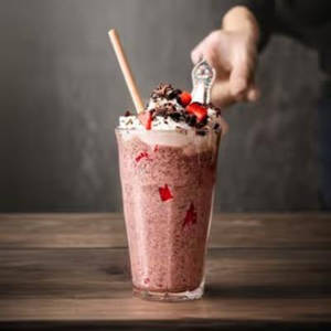 Strawberry Oreo Milkshake