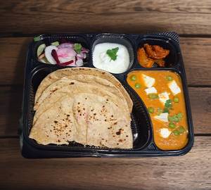 Matar Paneer + 4 Butter Roti
